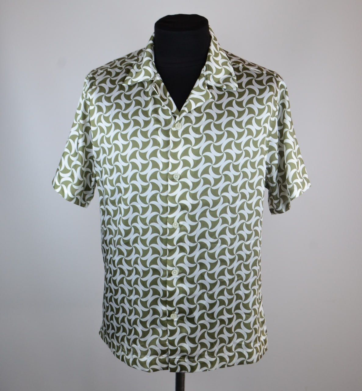 Reiss REISS Shirt Short Sleeve size XL Size US XL / EU 56 / 4 - 1 Thumbnail