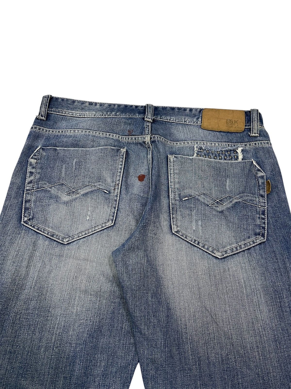 Japanese Brand × Vintage Vintage Japanese Blue Wash Patches Style Distressed Jeans Size US 35 - 7 Thumbnail