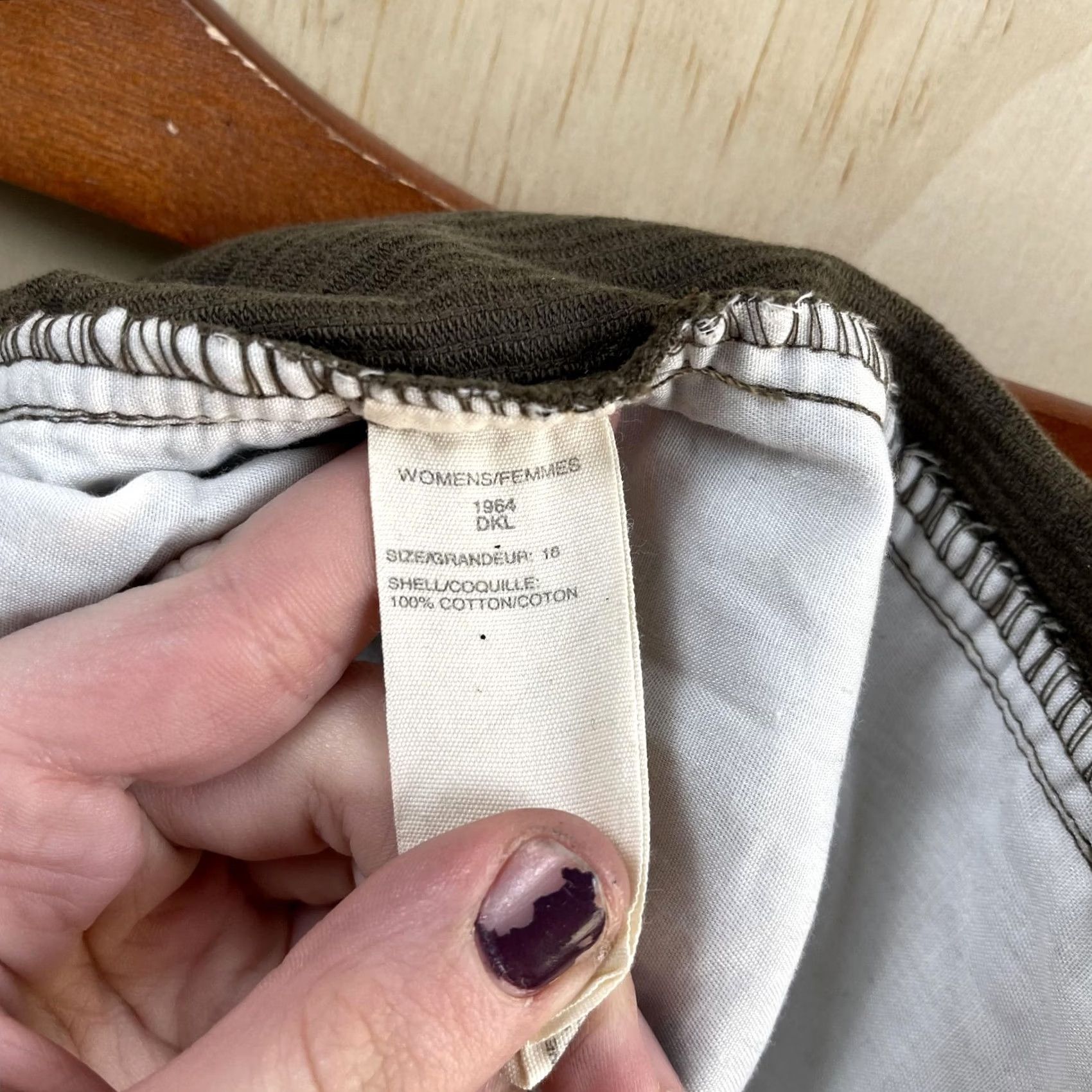 Vintage Woolrich Pants Womens 16 Brown Corduroy Straight Leg Khakis Casual Cotton Pants Womens 16 Brown Corduroy Straight Leg Khakis Casual Cotton Size 38" / US 16 / IT 52 - 5 Thumbnail