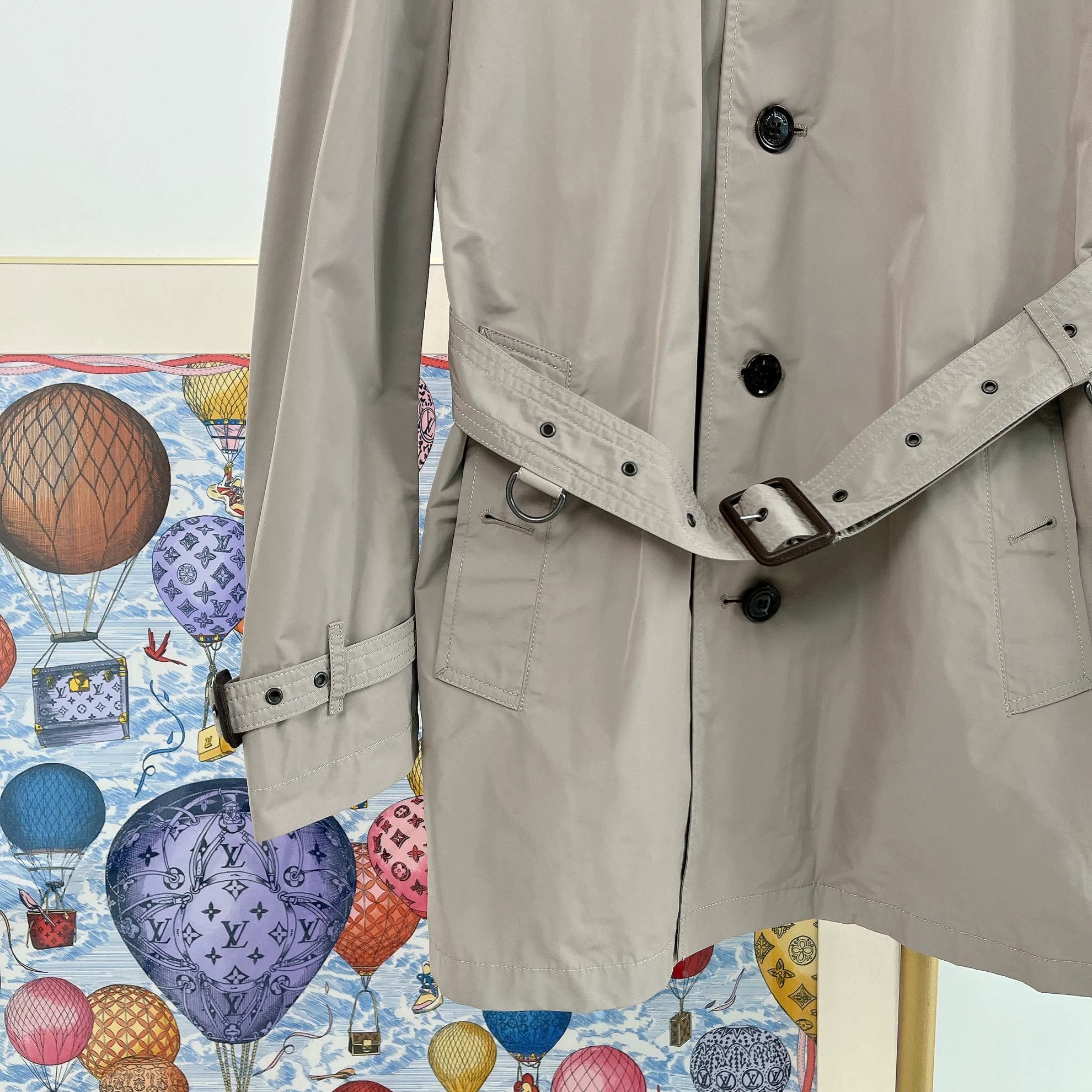 Burberry Burberry light coat M new with tags Size M / US 6-8 / IT 42-44 - 4 Thumbnail