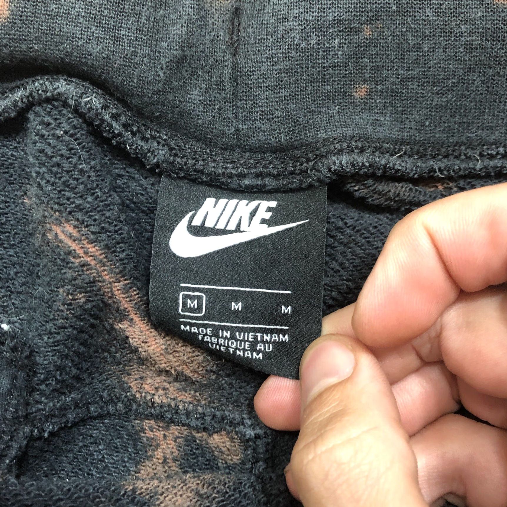 Nike VINTAGE Nike Sweatpants Black Mens M Tie Dye Drawstring 90s Athleisure College Logo Pockets+Straight Inseam 29in Casual Activewear — Mens Size US 31 - 5 Thumbnail