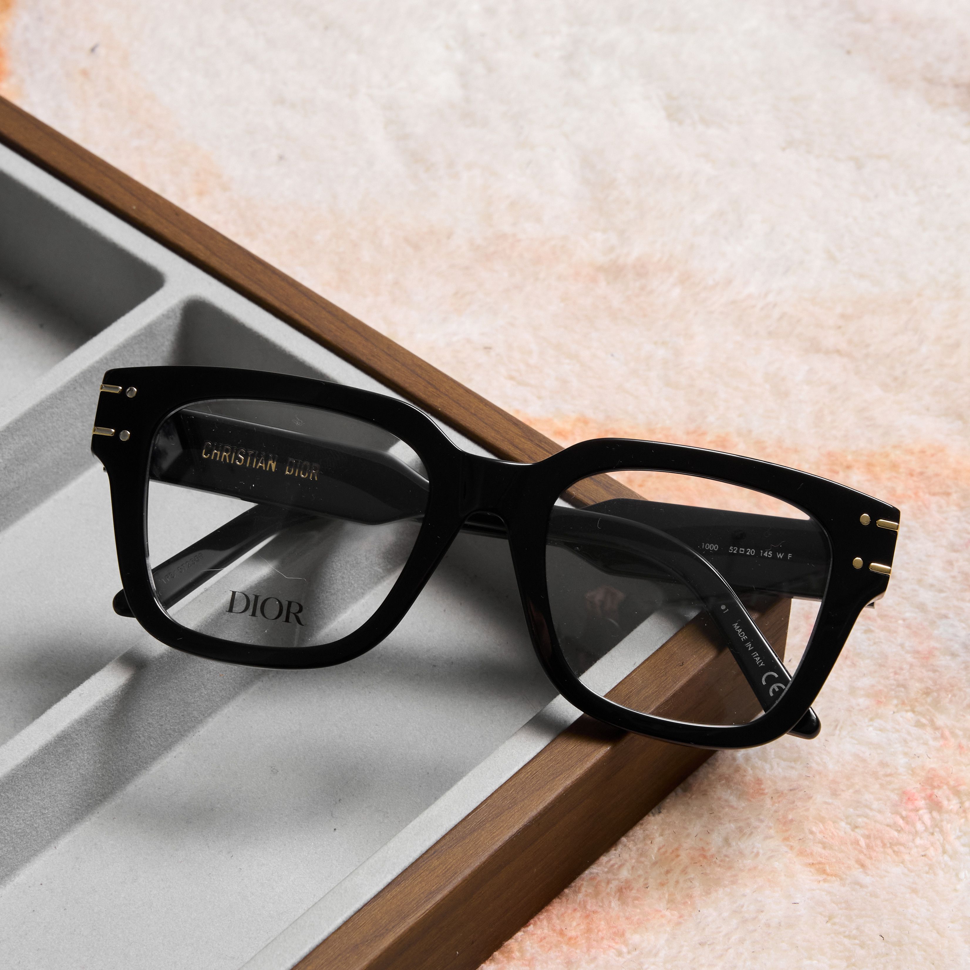 Dior DIOR DIORSIGNATUREO S5I 1000 Sunglasses Size ONE SIZE - 1 Thumbnail