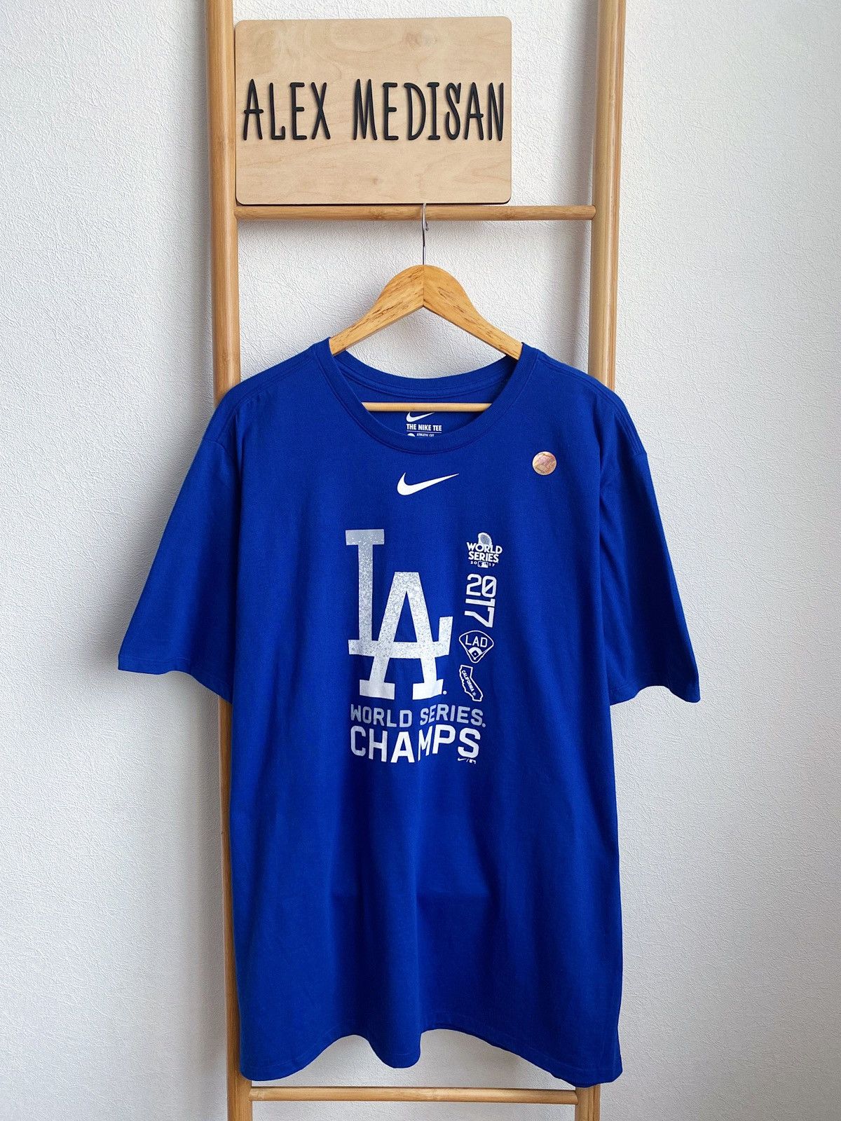 Vintage Nike Los Angeles Dodgers T-Shirt World Series 2017 Size US XXL / EU 58 / 5 - 13 Thumbnail