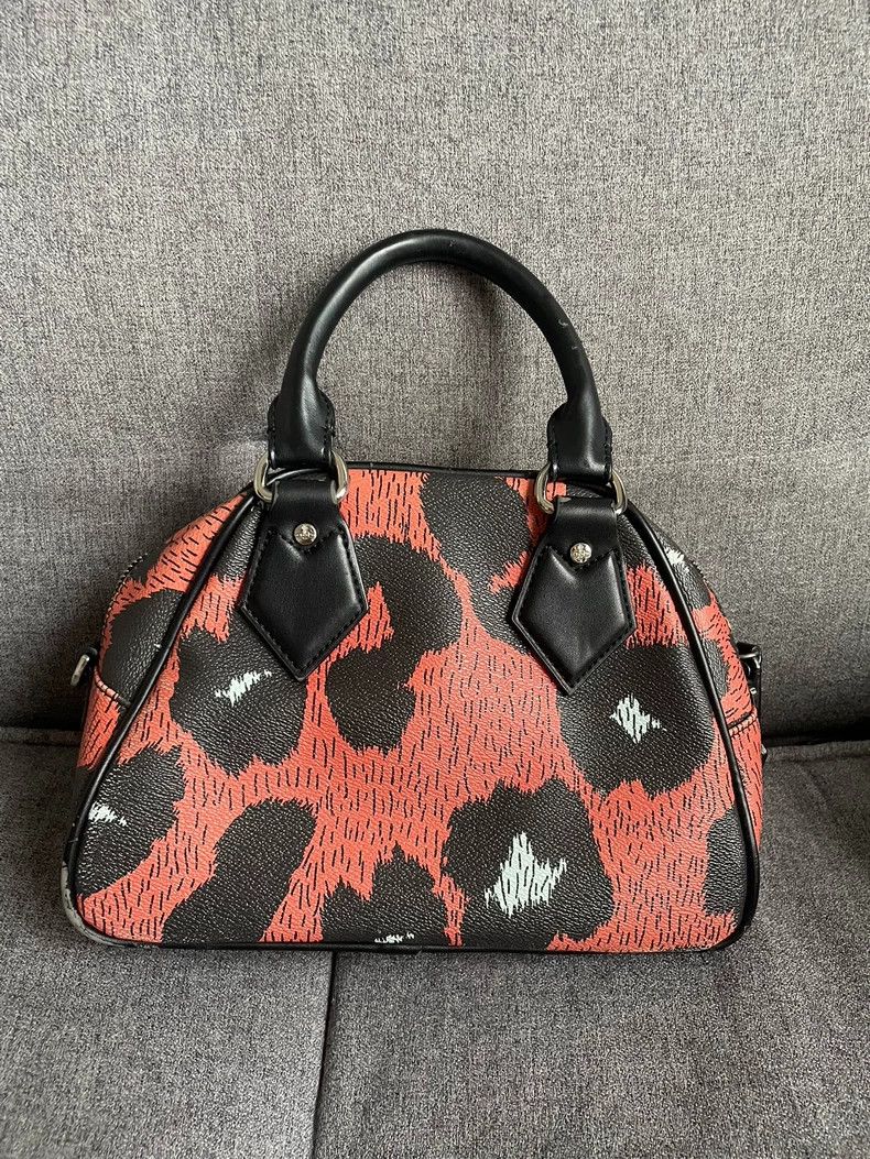 Vivienne Westwood Vivienne Westwood size os Queen Victoria's love tiger patte Size ONE SIZE - 3 Thumbnail