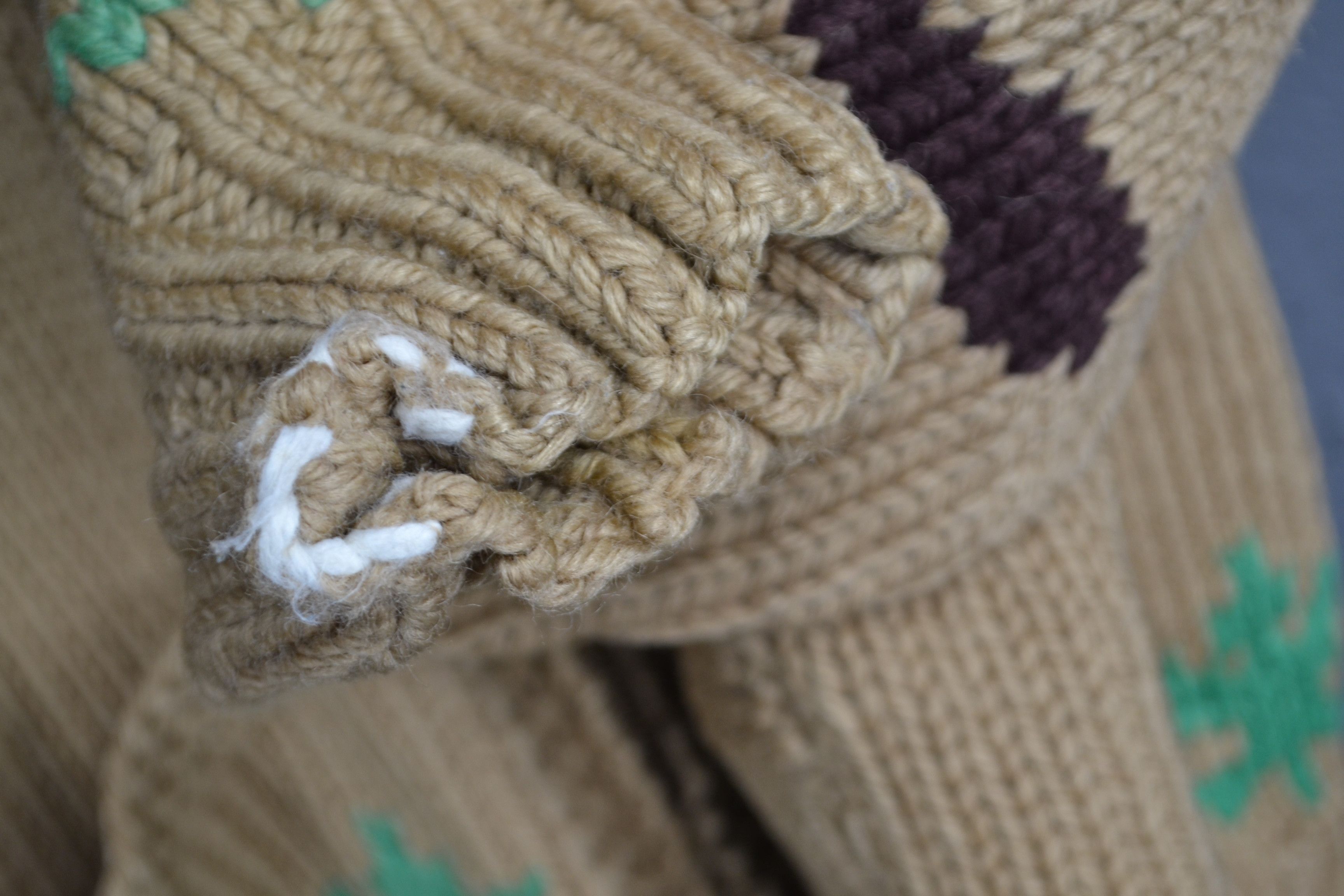 Vintage Vintage Hand Knit Wool Cowichan Siwash Pole Beaver Leaves Size US L / EU 52-54 / 3 - 7 Thumbnail