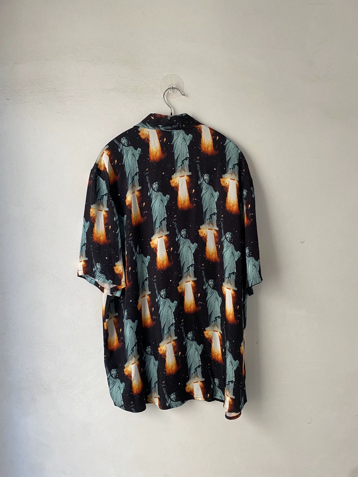 SSS World Corp SSS WORLD CORP. Alien Hawaiian Shirt M Silky wacko maria Size US M / EU 48-50 / 2 - 2 Thumbnail