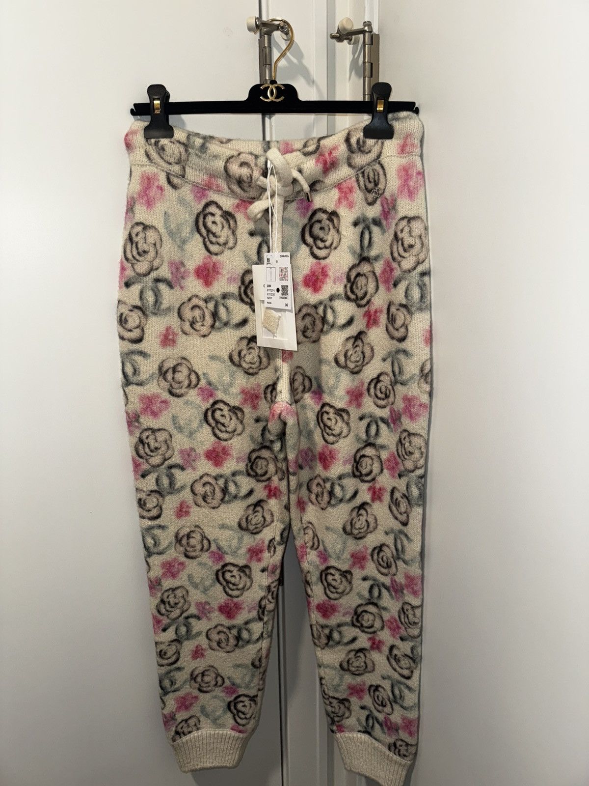 Chanel Chanel Joggers Size 36" / US 14 / IT 50 - 1 Thumbnail