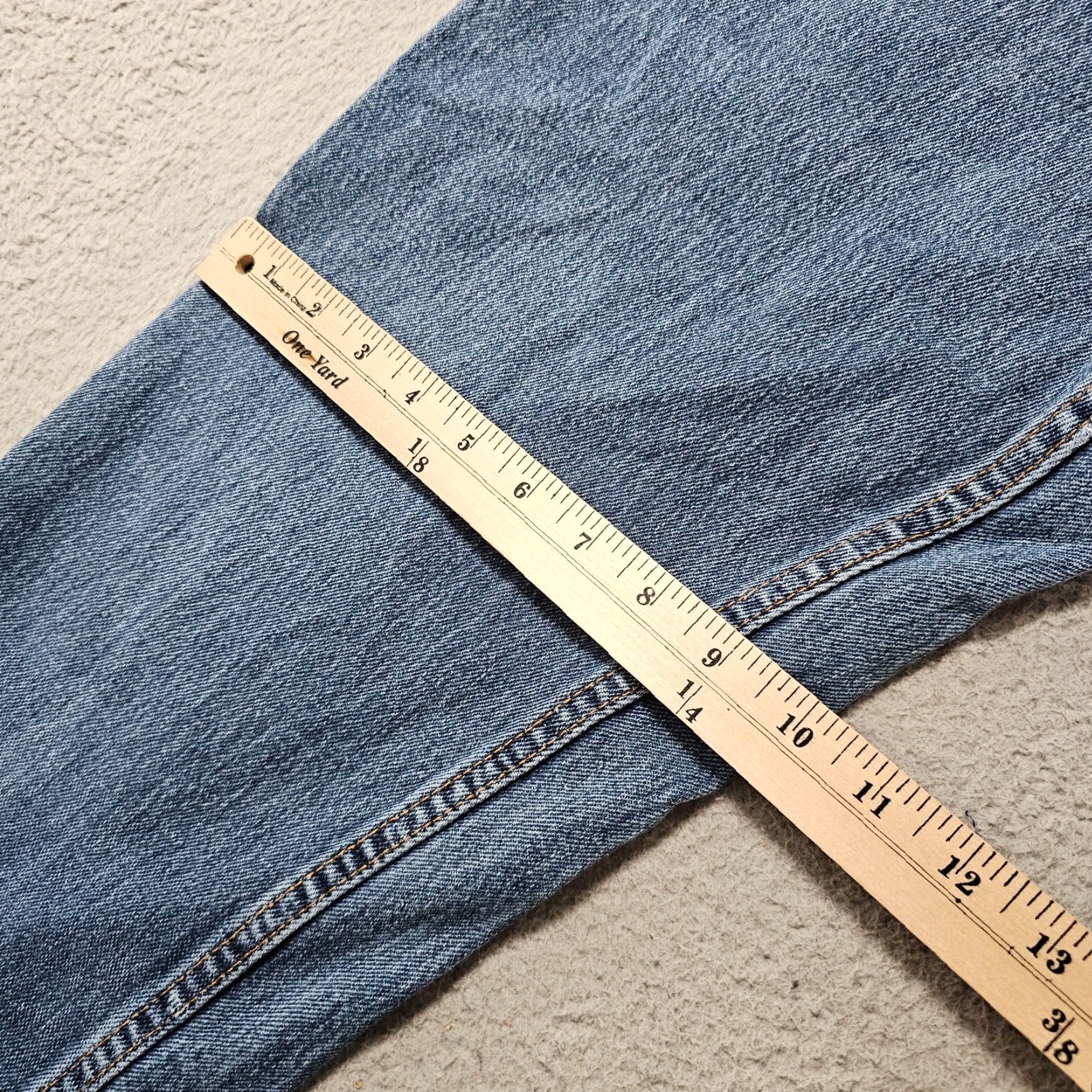 Levi's VINTAGE Levi's Jeans Women 13 Juniors 550 Relaxed Fit Tapered High Waist Blue 80s 90s USA Mens Women Girls Size 34" / US 12 / IT 48 - 6 Thumbnail