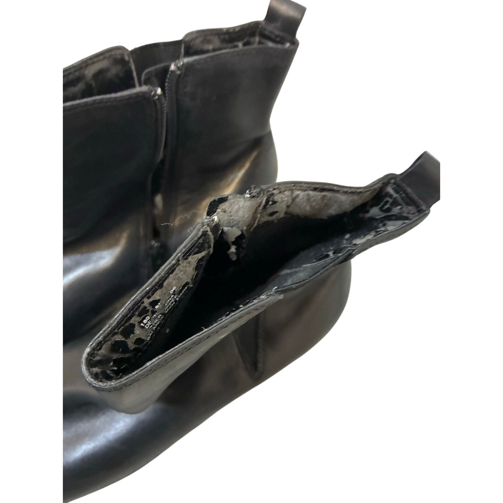Clarks Clarks Black Leather Ankle Booties Women’s 9 Boots Edgy Goth Size US 9 / IT 39 - 2 Thumbnail