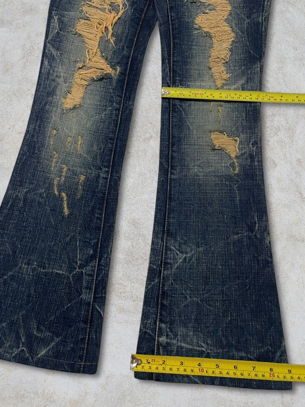 GOSTAR DE FUGA Maraxia Mudwash Distressing Flared Cracked Design Denim Size 25" / US 0 / IT 36 - 22 Thumbnail