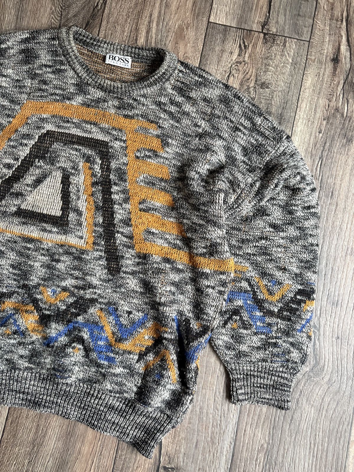 Hugo Boss Vintage 80s Hugo Boss Abstract Wool Sweater Made in Italy Size US L / EU 52-54 / 3 - 2 Thumbnail