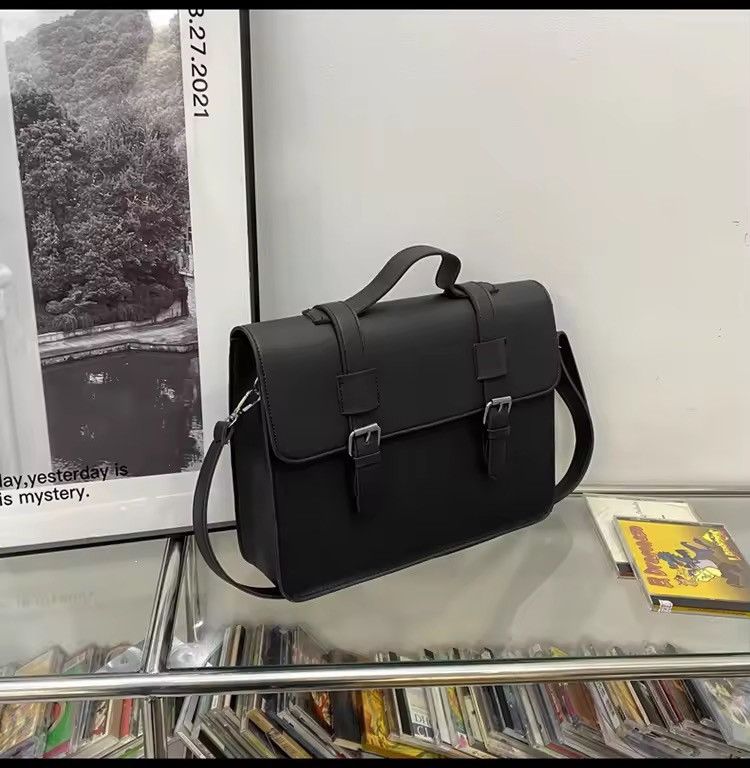 Japanese Brand Japanese Sle Casual Crossbody Bag Size ONE SIZE - 1 Thumbnail