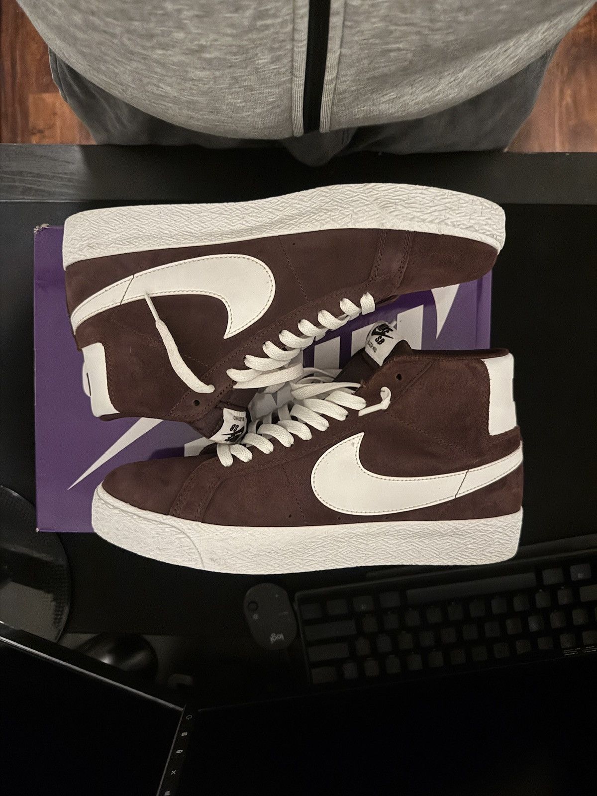 Nike Nike sb blazer mid burgundy Size US 9 / EU 42 - 2 Thumbnail