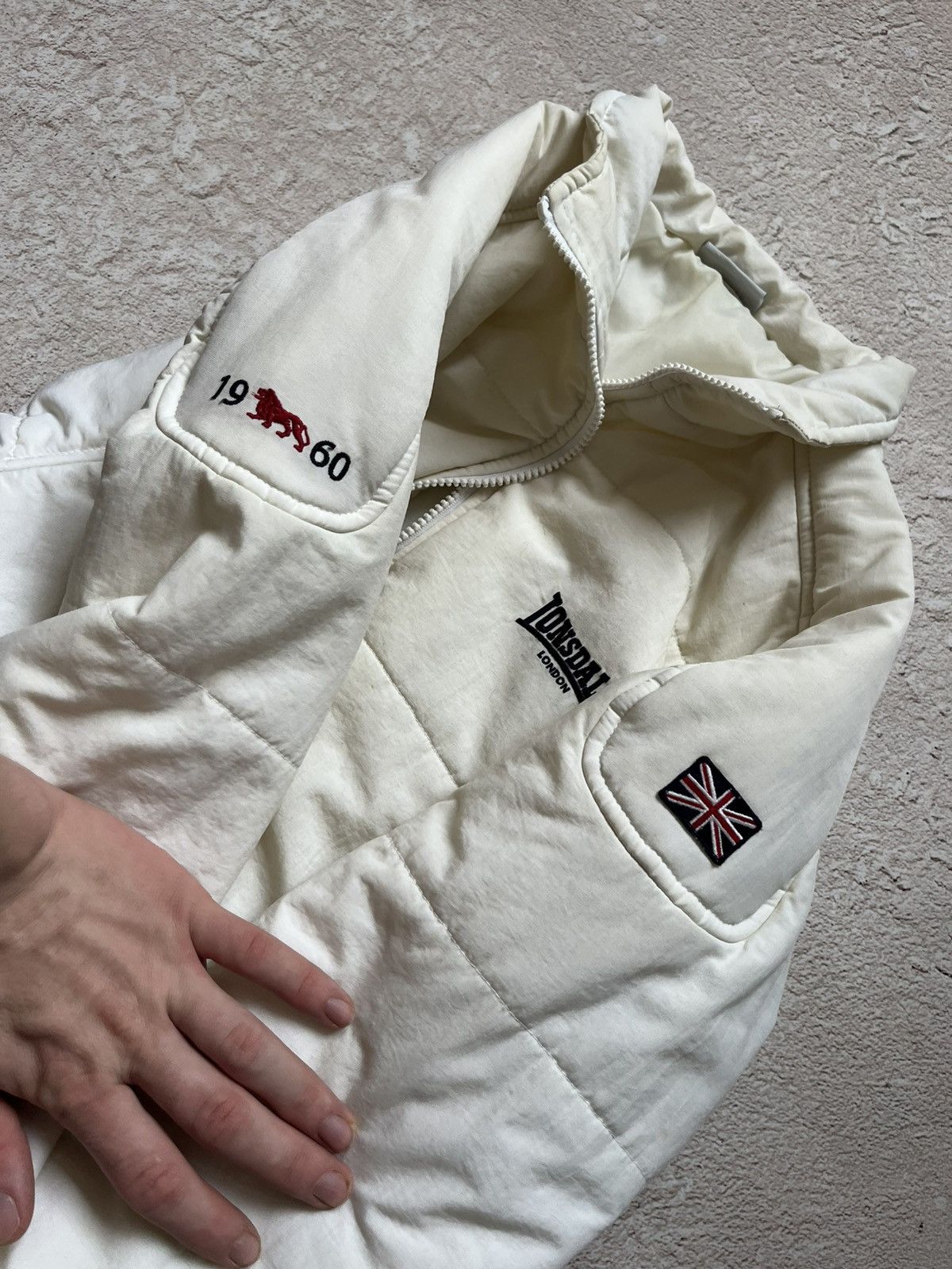 Lonsdale Lonsdale London Puffer Jacket – Cream White Size US L / EU 52-54 / 3 - 6 Thumbnail