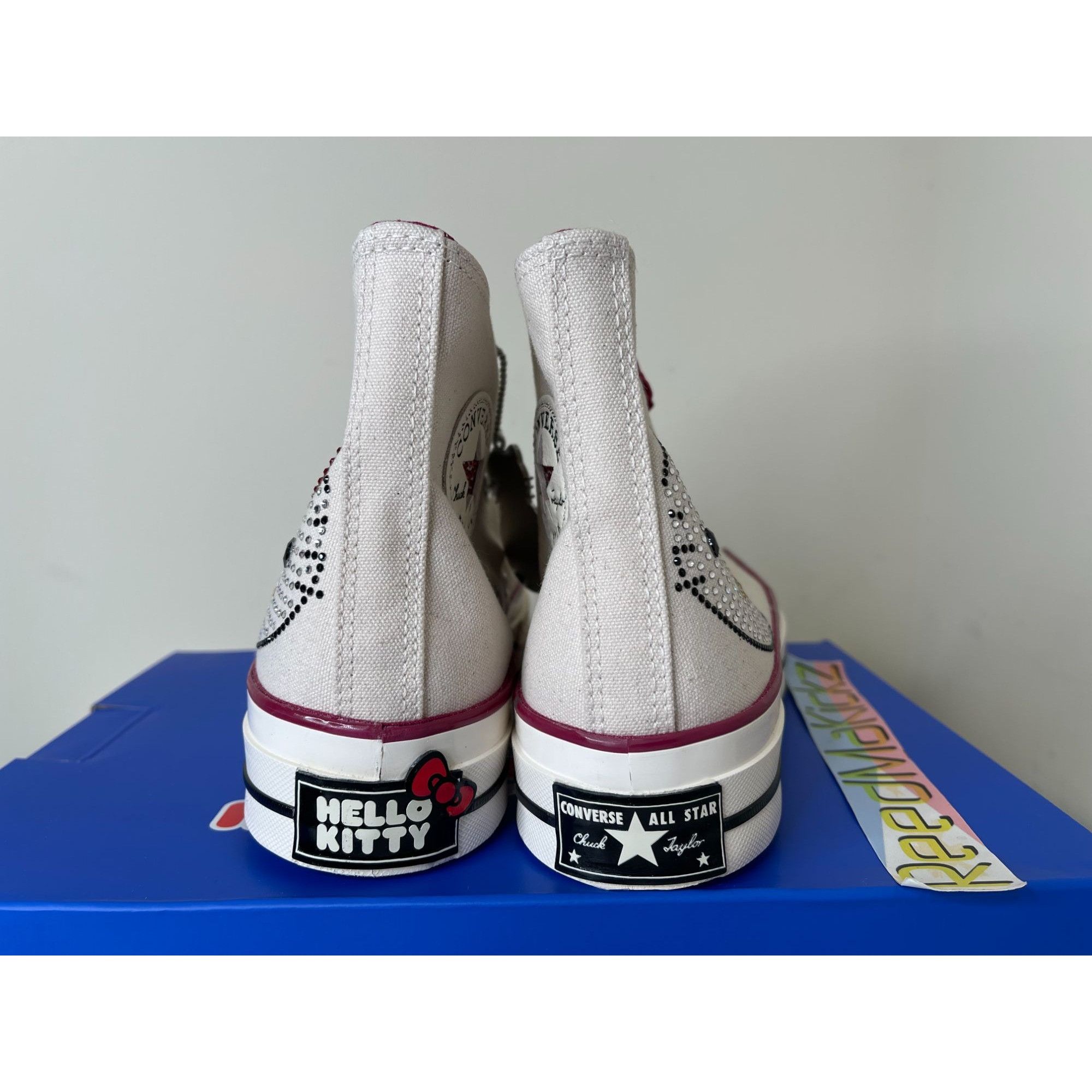 Converse Converse Hello Kitty Swarovski Chuck 70 WOMENS 9US Size US 9 / IT 39 - 8 Thumbnail