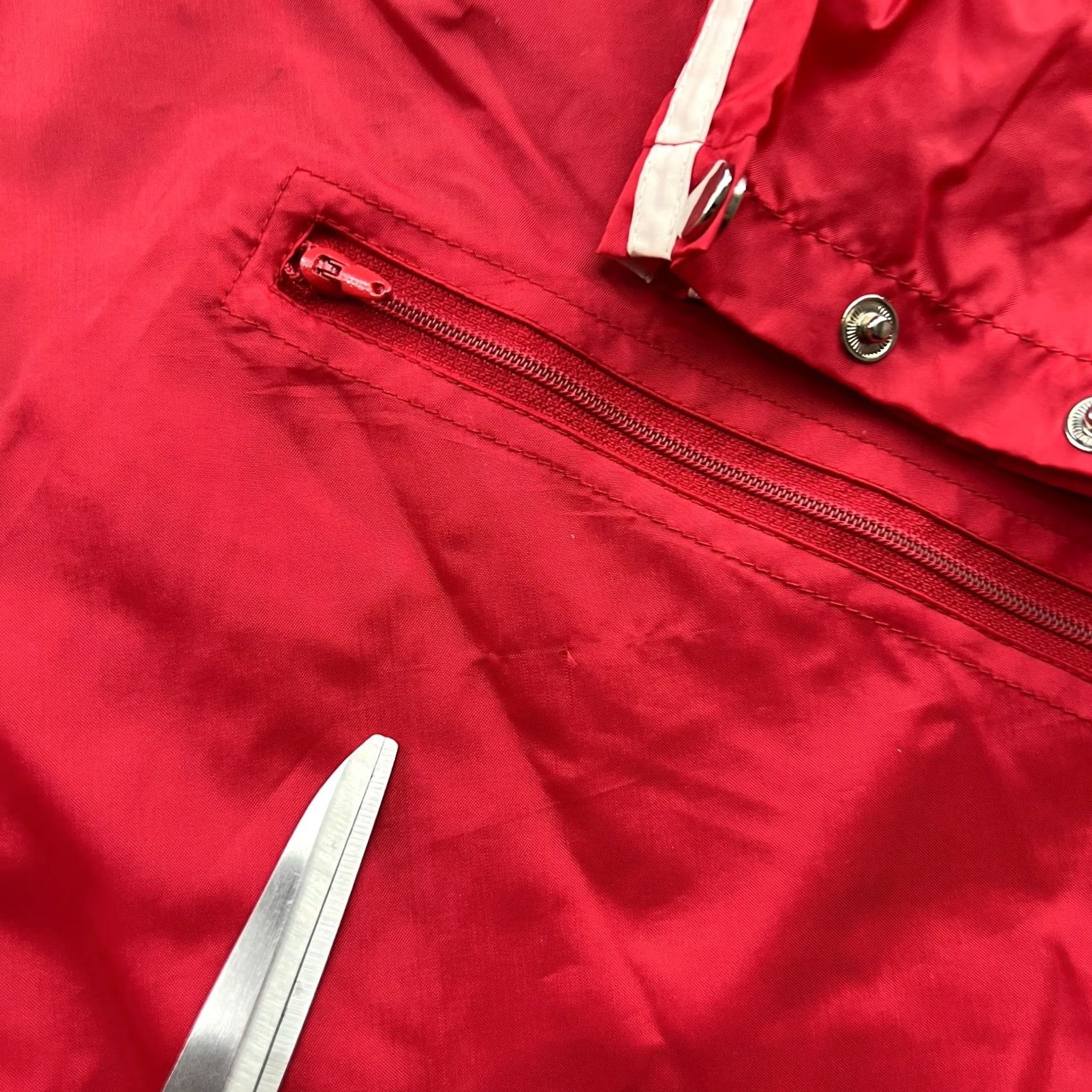Adidas VINTAGE adidas 90s Rain Jacket Womens S Red Hooded Lightweight Windbreaker Waterproof Zip Pockets Adult Womens Size S / US 4 / IT 40 - 5 Thumbnail