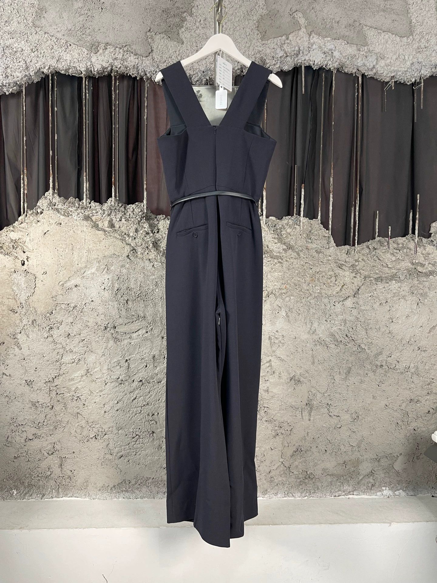 Max Mara Max Mara Sleeveless Jumpsuit Women's 34 New Size 25" / US 0 / IT 36 - 2 Thumbnail