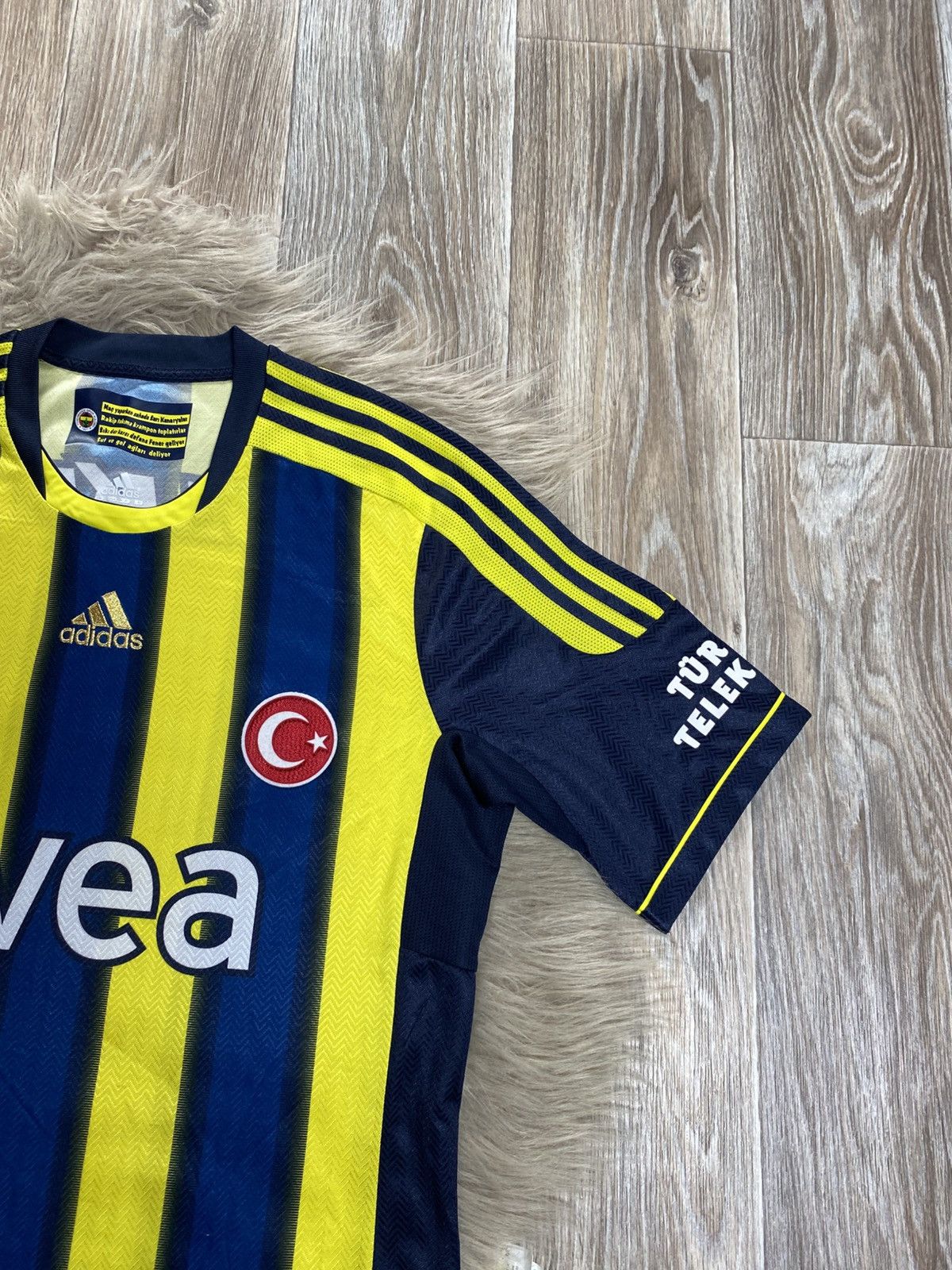 Adidas Adidas Fenerbahce home football soccer jersey 2011 Size US L / EU 52-54 / 3 - 3 Thumbnail