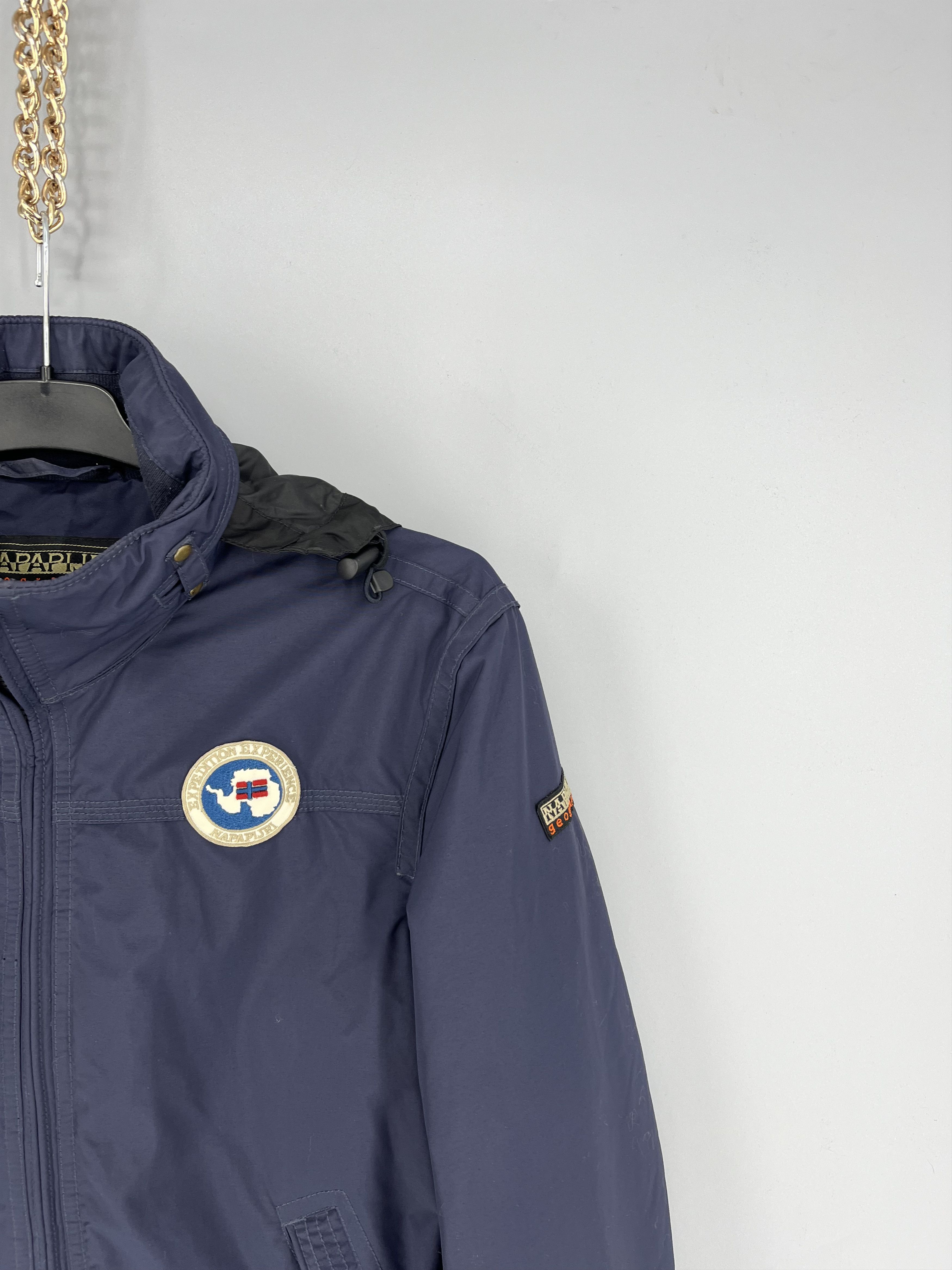 Napapijri Vintage NAPAPIJRI GEOGRAPHIC Embroiderd Logo Hooded Bomber Size US M / EU 48-50 / 2 - 4 Thumbnail