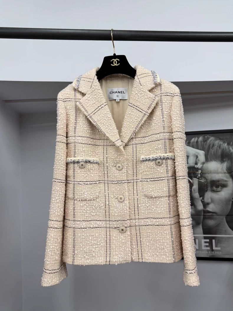 Chanel Chanel 21B pink plaid knitted jacket Size XXS / US 00 / IT 34 - 1 Thumbnail