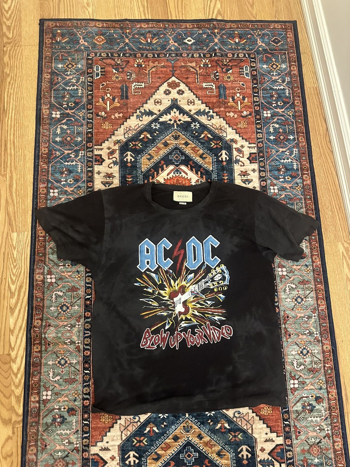 Gucci Men's Black AC/DC Printed T-shirt Size US XL / EU 56 / 4 - 2 Thumbnail