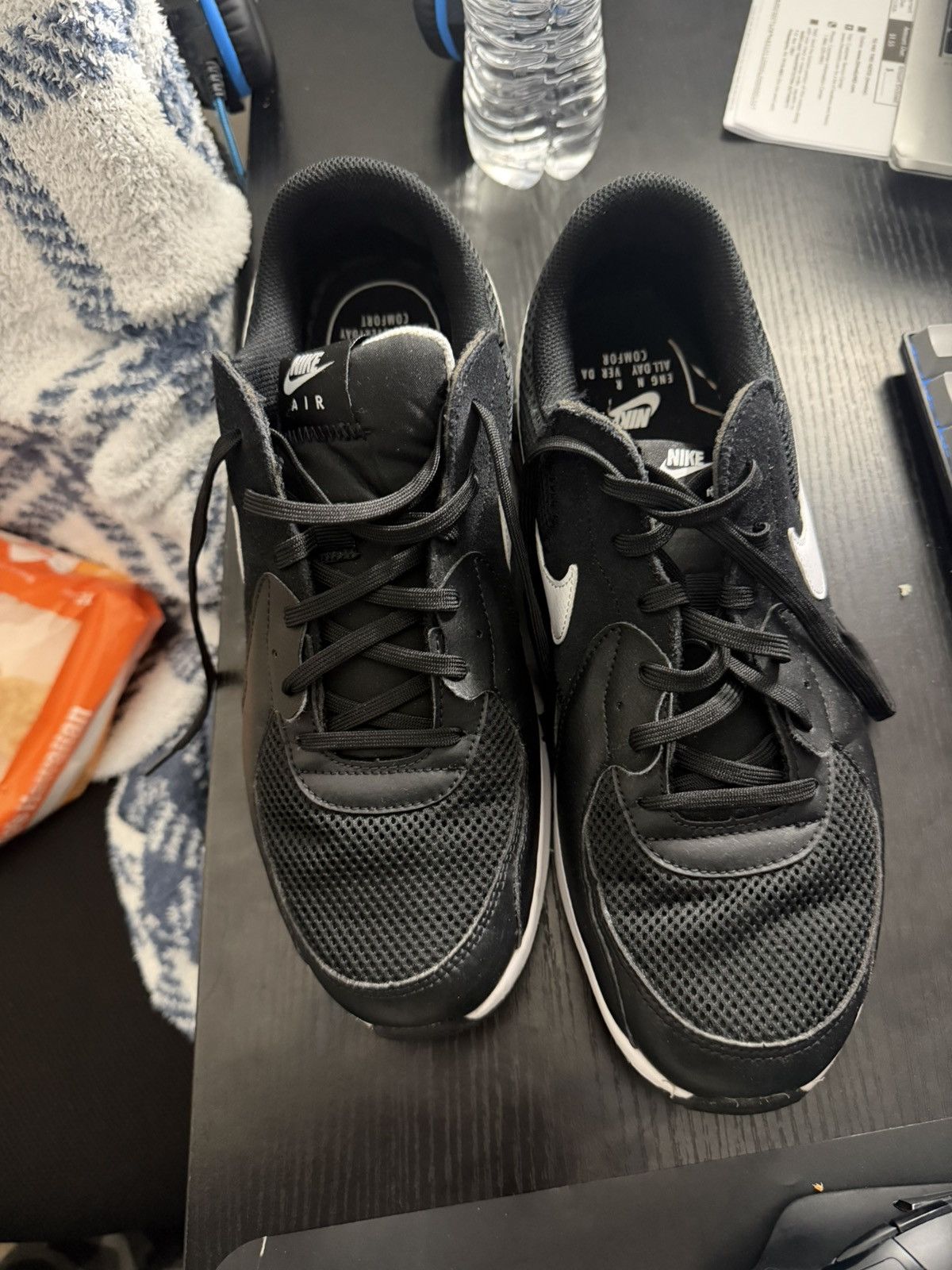 Nike Nike Air Size US 11 / EU 44 - 1 Thumbnail
