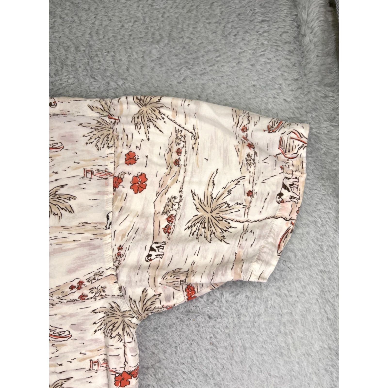 Big Dogs Big Dogs Shirt Adult 3XL Beige Floral Palm Island Rayon Hawaiian Button Mens Size US XXL / EU 58 / 5 - 2 Thumbnail