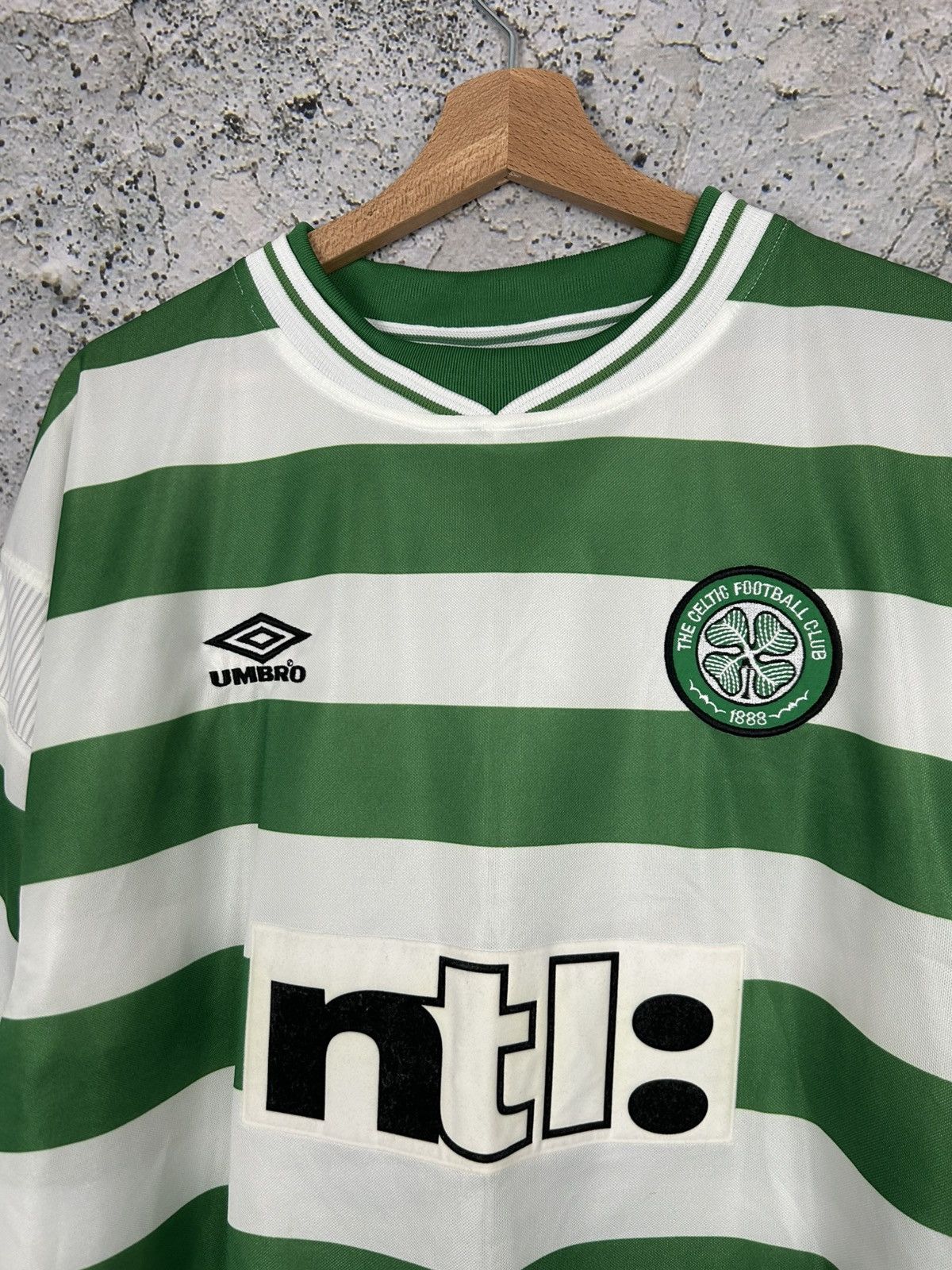 Umbro Vintage Celtic Glasgow Umbro 90s Soccer Jersey Foot all Rare Size US XL / EU 56 / 4 - 3 Thumbnail