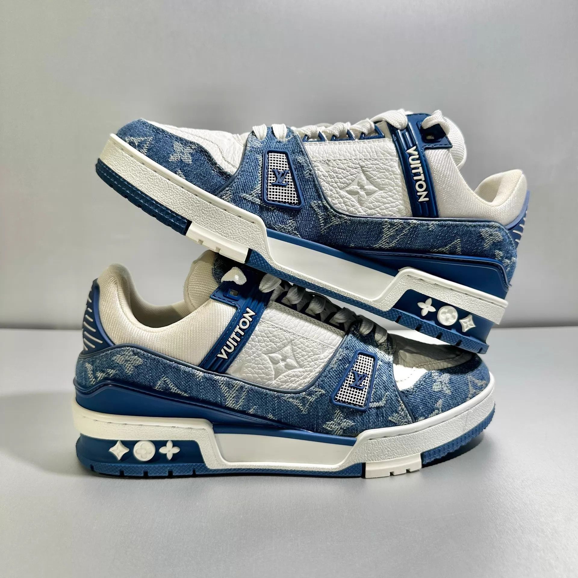 Louis Vuitton LV Trainer White Blue Denim 37.5 2-3x Worn Mint Size US 7 / IT 37 - 3 Thumbnail