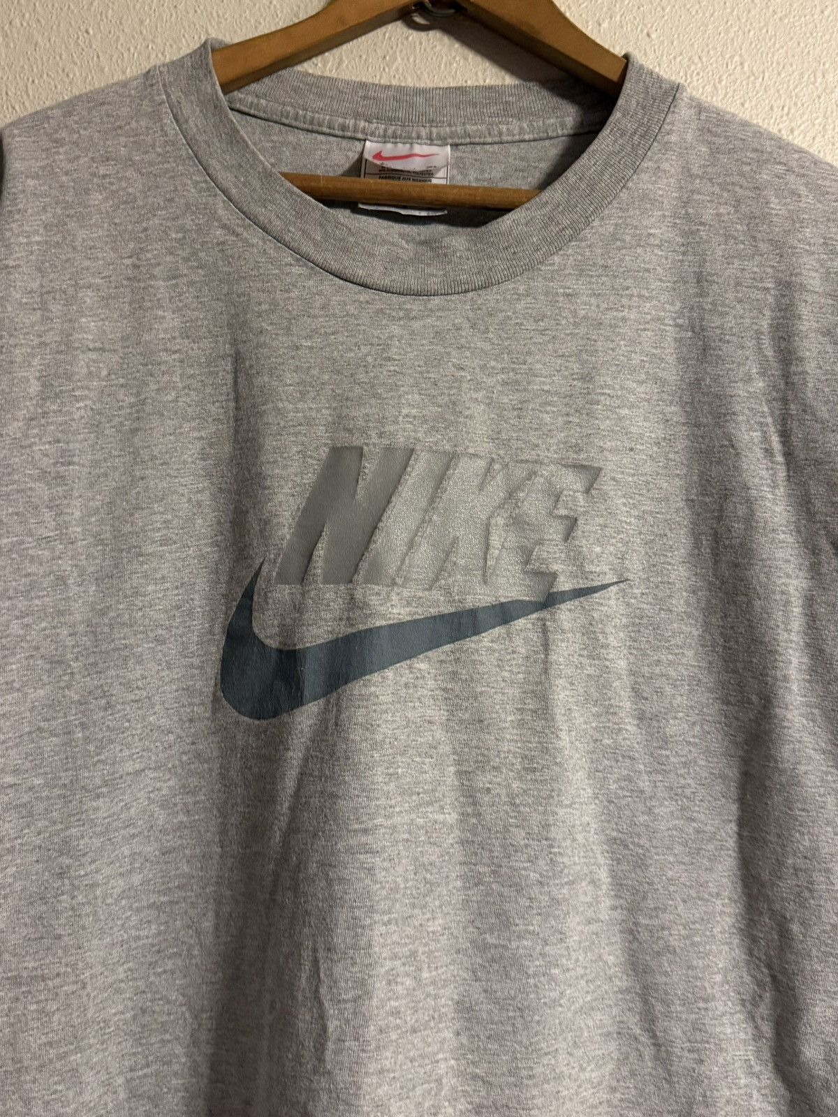 Nike vintage 90s nike gray on gray logo shirt Size US XL / EU 56 / 4 - 2 Thumbnail