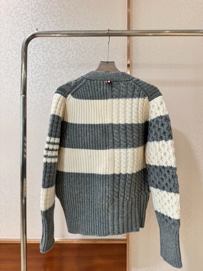 Thom Browne Thom browne TB classic sweater 2504-Nextarrow Size US M / EU 48-50 / 2 - 2 Thumbnail