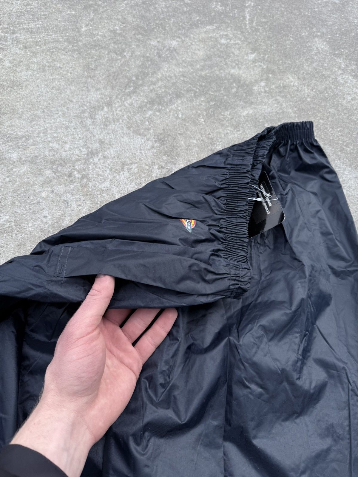 Other Vintage Dickies Y2K streetwear oversize nylon pants Size US 34 / EU 50 - 10 Thumbnail