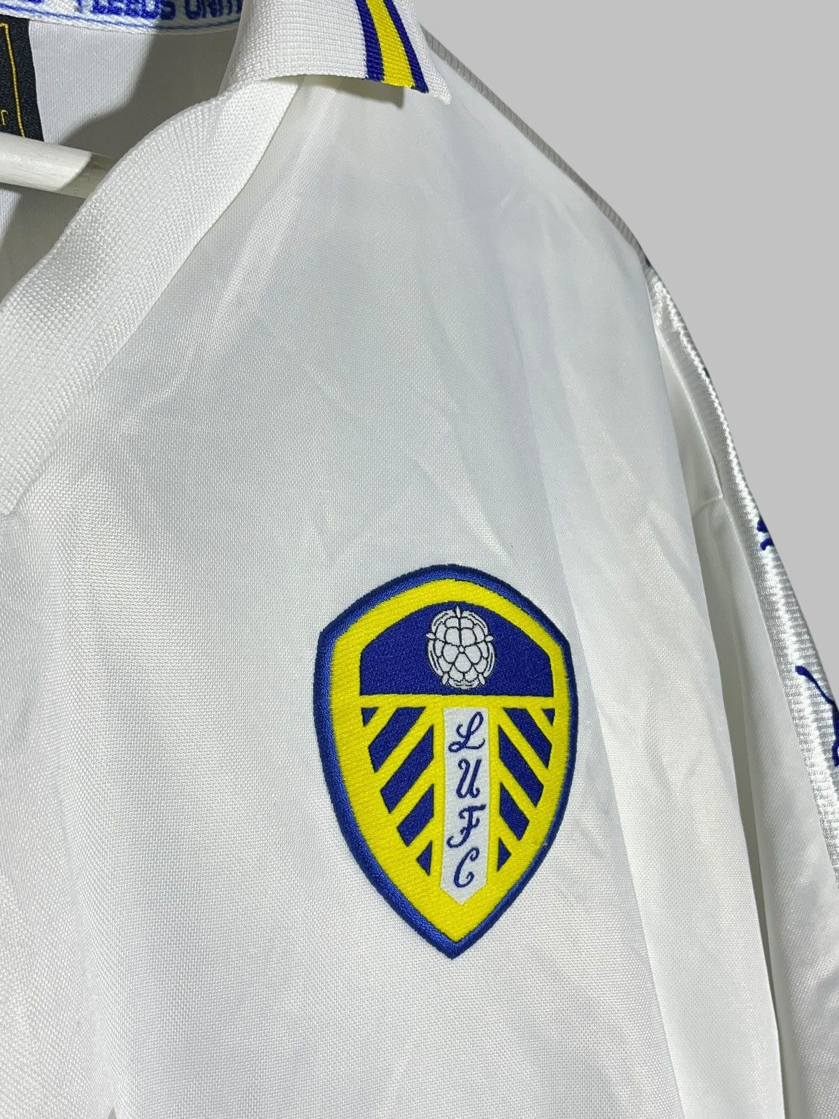 Puma × Vintage Leeds United Puma 1998/99 Home Vintage Football Shirt Size US L / EU 52-54 / 3 - 6 Thumbnail