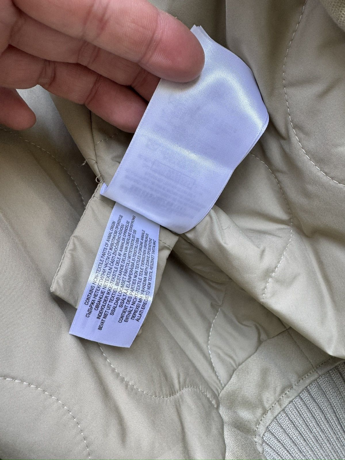 Burberry Burberry Shearling Trim collar bomber jacket size XL Size US XL / EU 56 / 4 - 8 Thumbnail