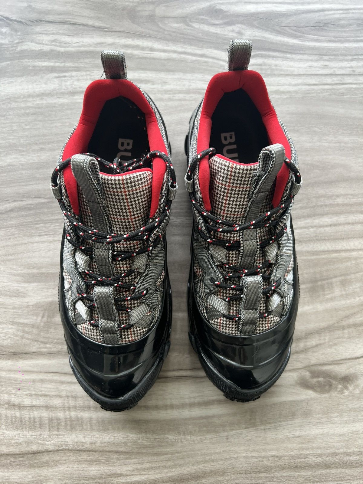 Burberry WORN ONCE Burberry Arthur Sneaker Size 9 Women’s (EU 40) Size US 9 / IT 39 - 5 Thumbnail