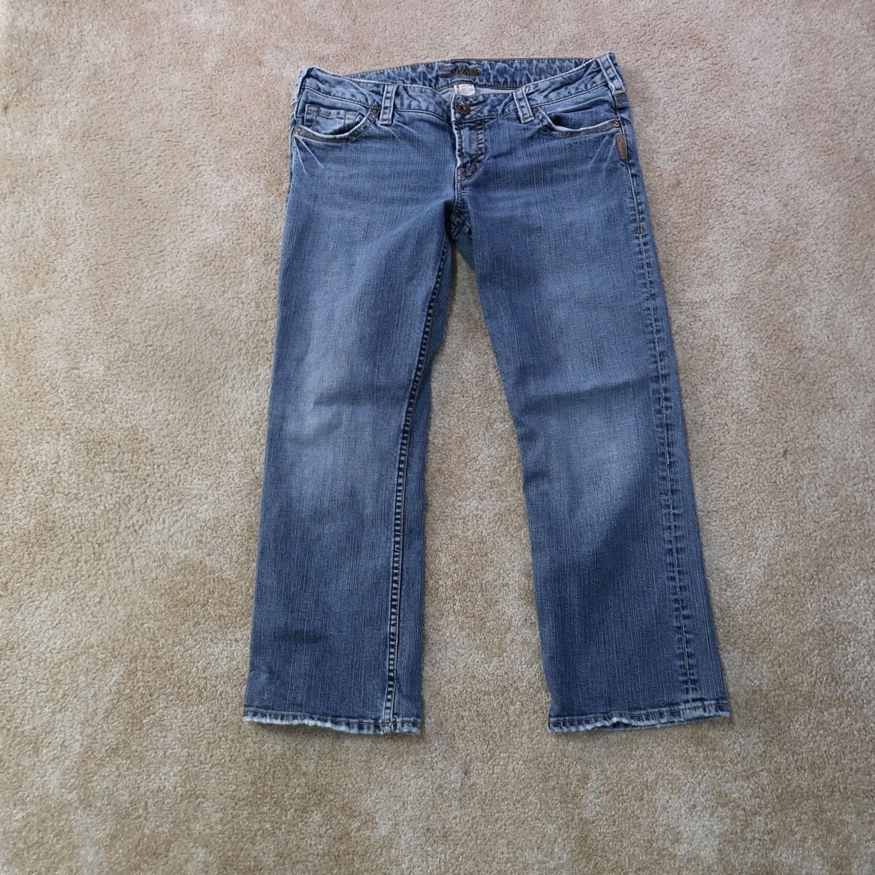 Silver Jeans Co. Silver Jeans Santorini Capri Jeans Women’s 31 Blue Stretch Denim Capris Slim 5-Pocket Distressed Medium Wash (Regular) Womens Menopause? Size 24" / US 00 / IT 34 - 2 Thumbnail