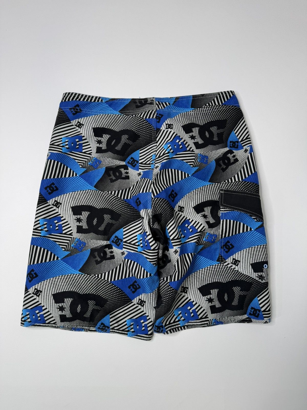 DC Vintage DC shoes skaterboards shorts logomania print y2k 00s Size US 36 / EU 52 - 5 Thumbnail