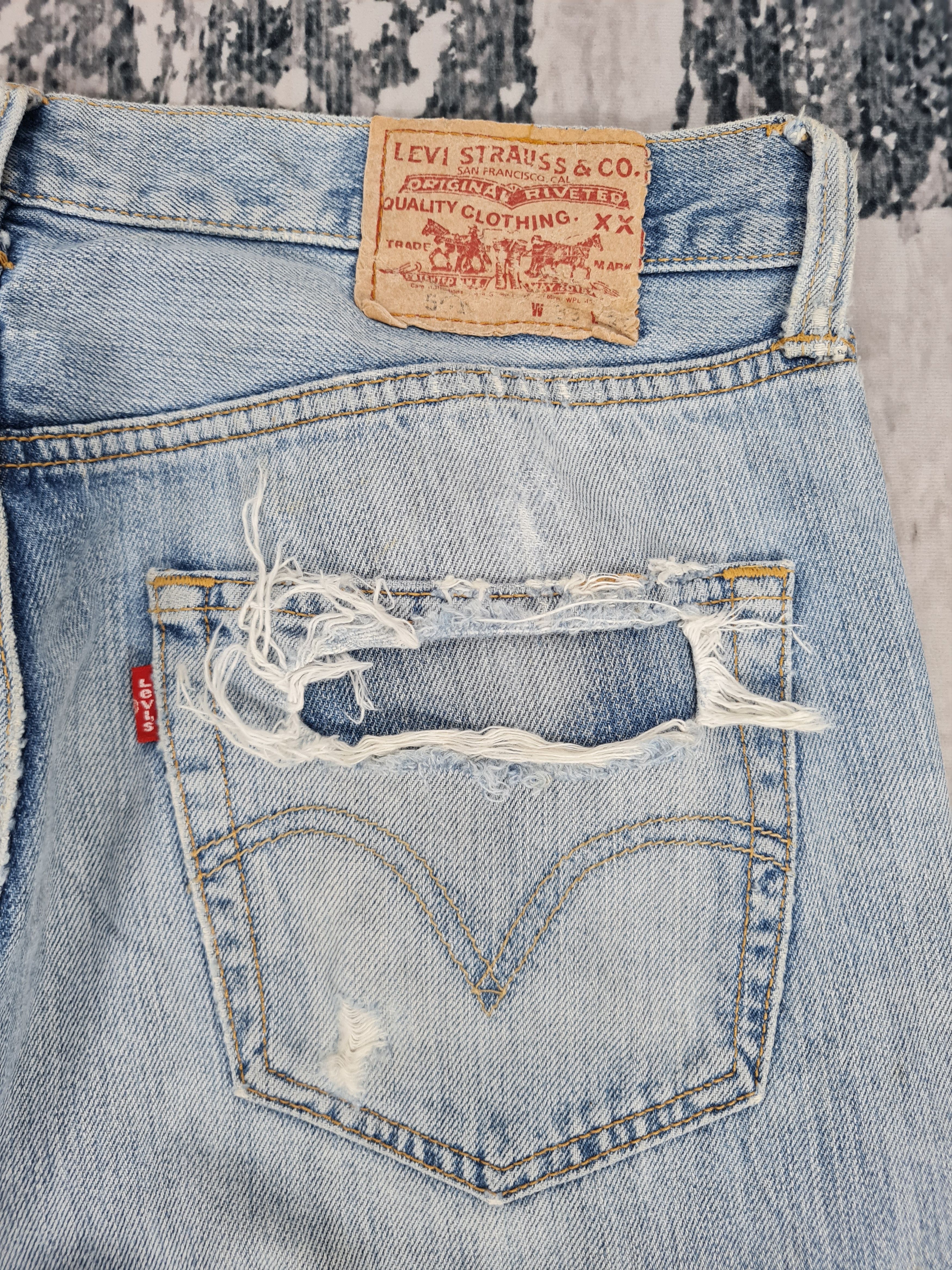 Levi's Vintage Clothing Vtg LEVIS 501 Distressed Faded Ripped Jeans L0381 Size 34X32 Size US 34 / EU 50 - 10 Thumbnail