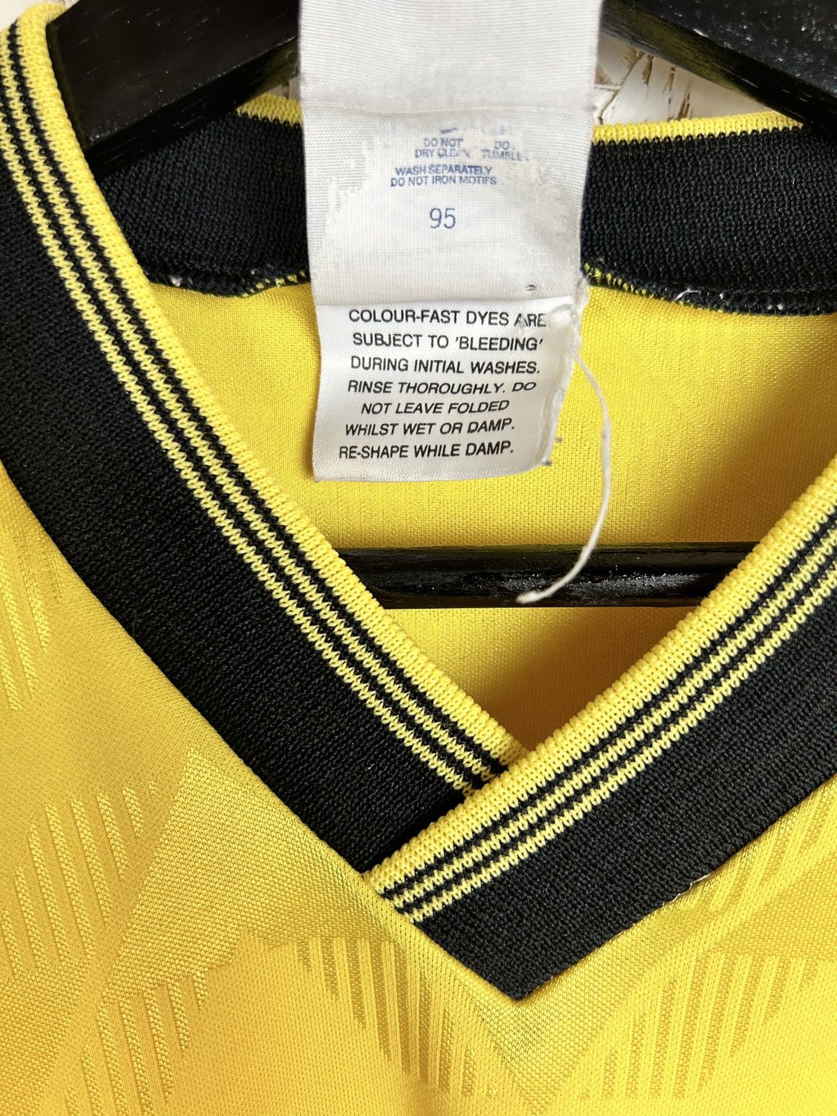 Umbro 90s Umbro Template Long Sleeve Soccer Football Jersey ~L Size US L / EU 52-54 / 3 - 8 Thumbnail
