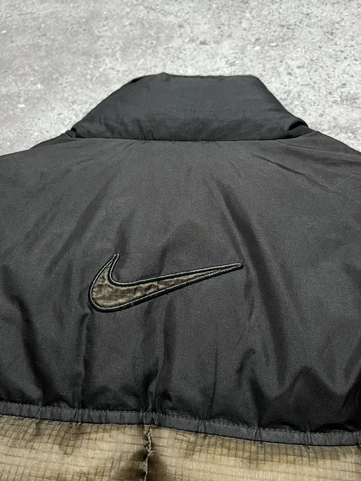 Nike Vintage 90’s NIKE Brown Gold Puffer Down Mans Y2K jacket Size US L / EU 52-54 / 3 - 14 Thumbnail
