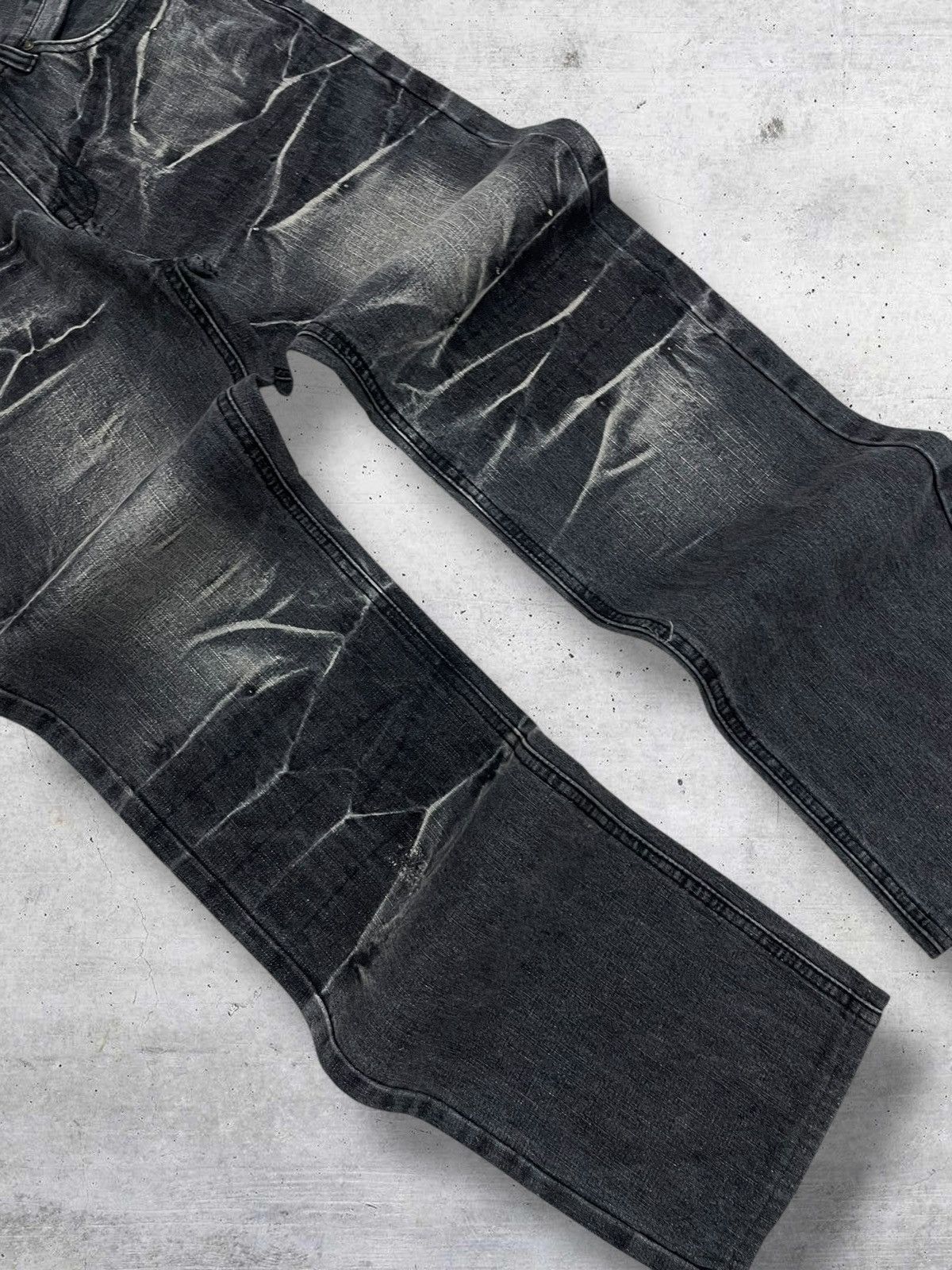 LOWBOX VINTAGE LOWBOX JAPAN OG 90S DESIGNER 3D WHISKER EFFECT DENIM Size US 29 - 6 Thumbnail