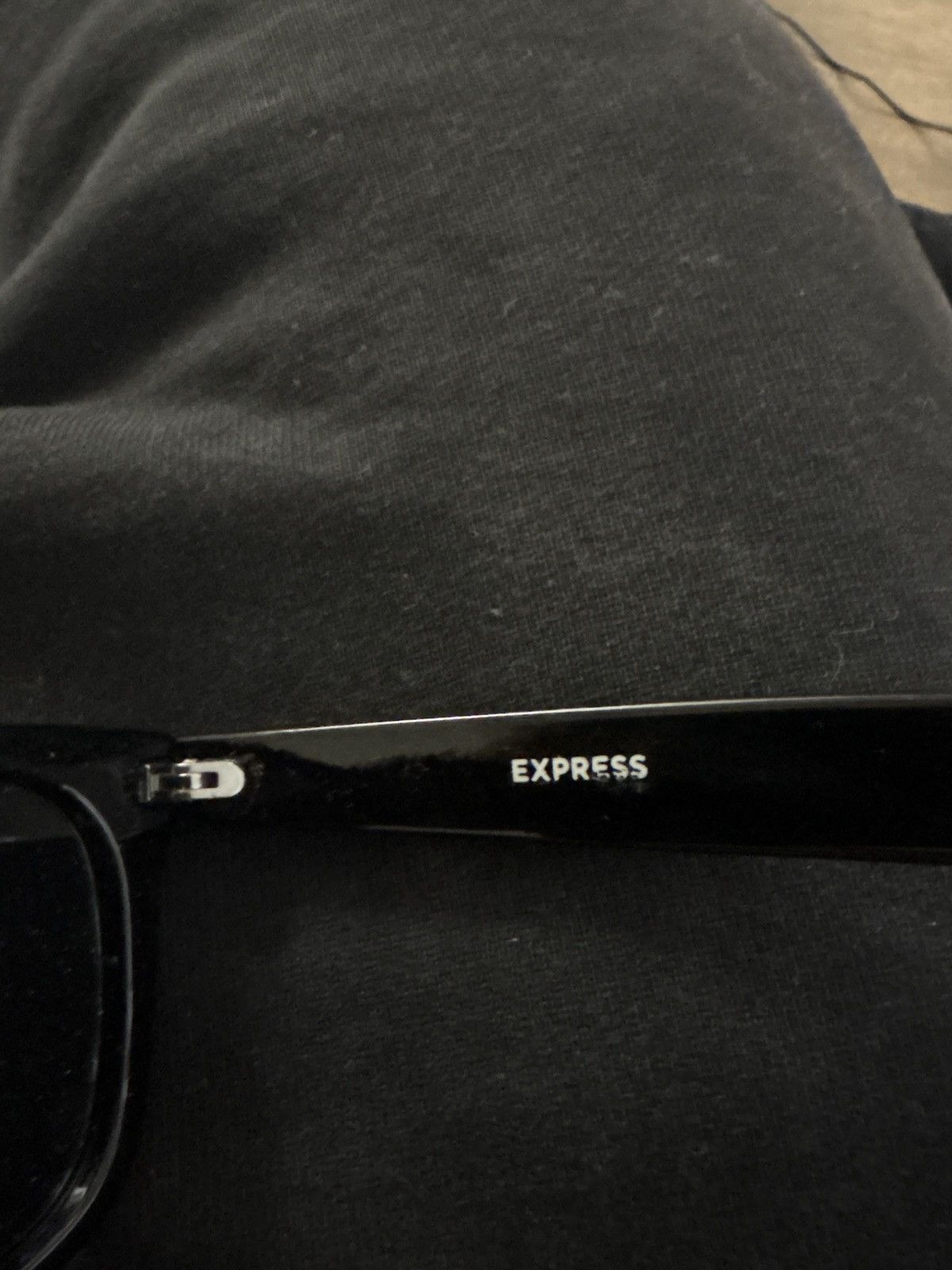 Express Black Sunglasses Express Size ONE SIZE - 2 Thumbnail