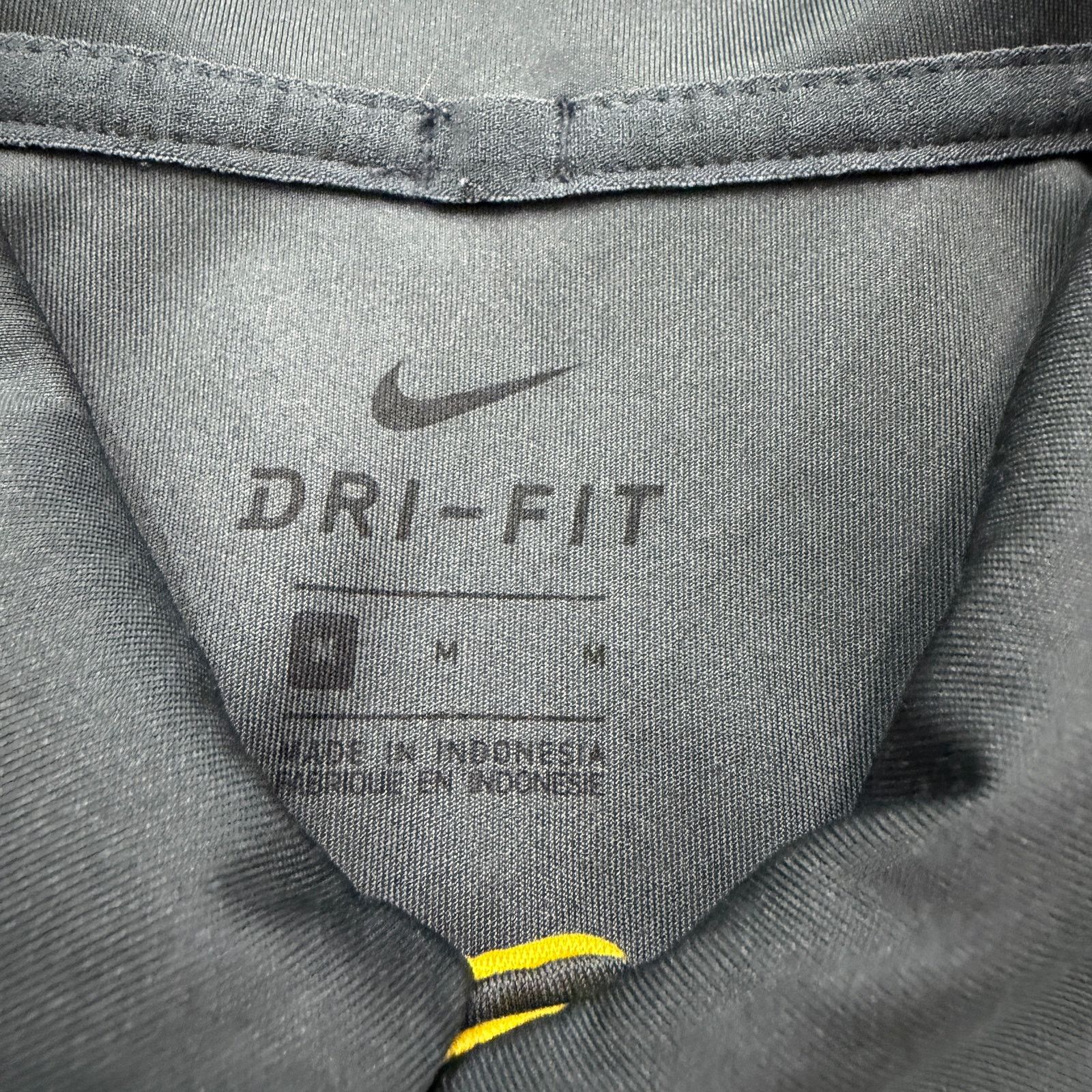 Nike Nike Michigan Wolverines Polo Shirt Mens Medium Gray Yellow Size US M / EU 48-50 / 2 - 4 Thumbnail