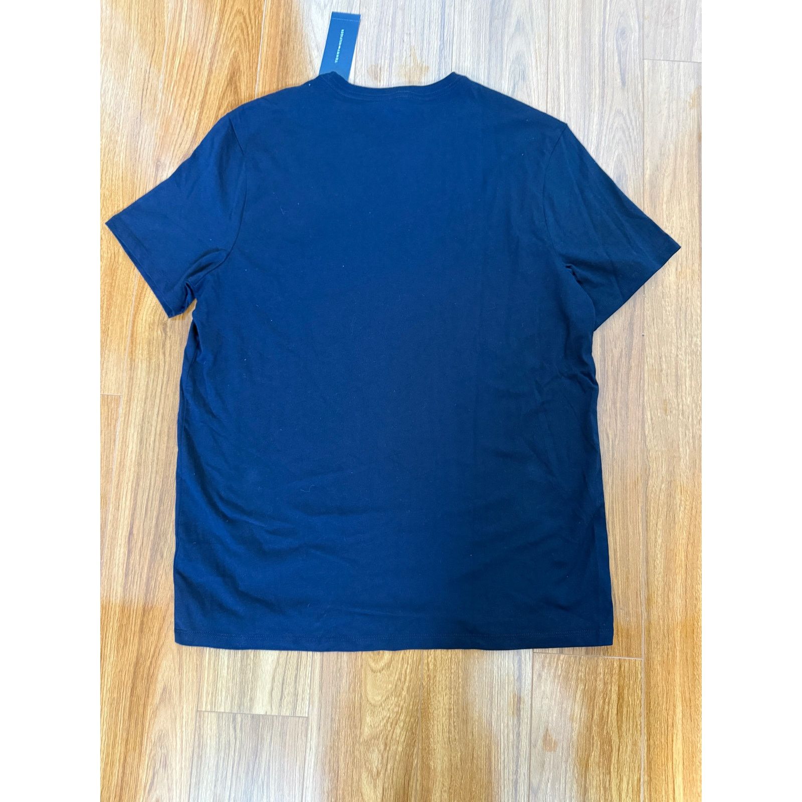 Tommy Hilfiger mens Tommy Hilfiger t-shirt with tags size M Size US M / EU 48-50 / 2 - 4 Thumbnail