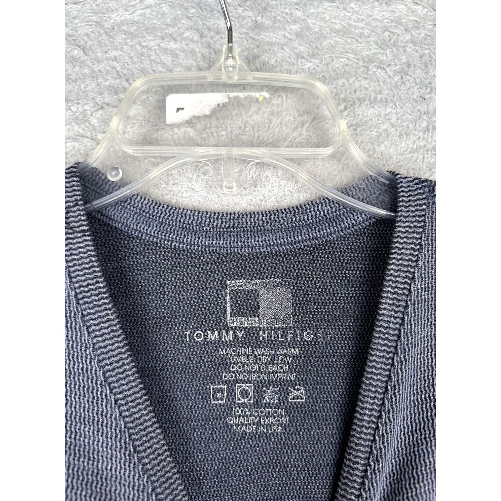 Tommy Hilfiger Tommy Hilfiger Shirt Womens 2 Gray V-Neck Long Sleeve Tee Top Casual Knit Cotton Embroidered Flag Logo Size XS / US 0-2 / IT 36-38 - 7 Thumbnail