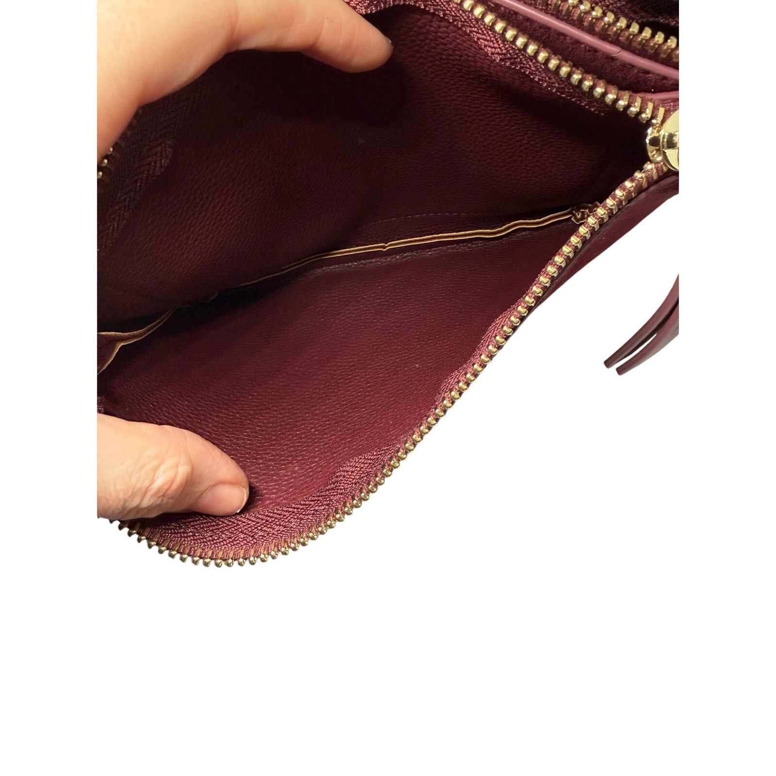 Old Navy Old Navy Burgundy Crossbody Bag Suede Key Charm 3 Pocket Size ONE SIZE - 9 Thumbnail