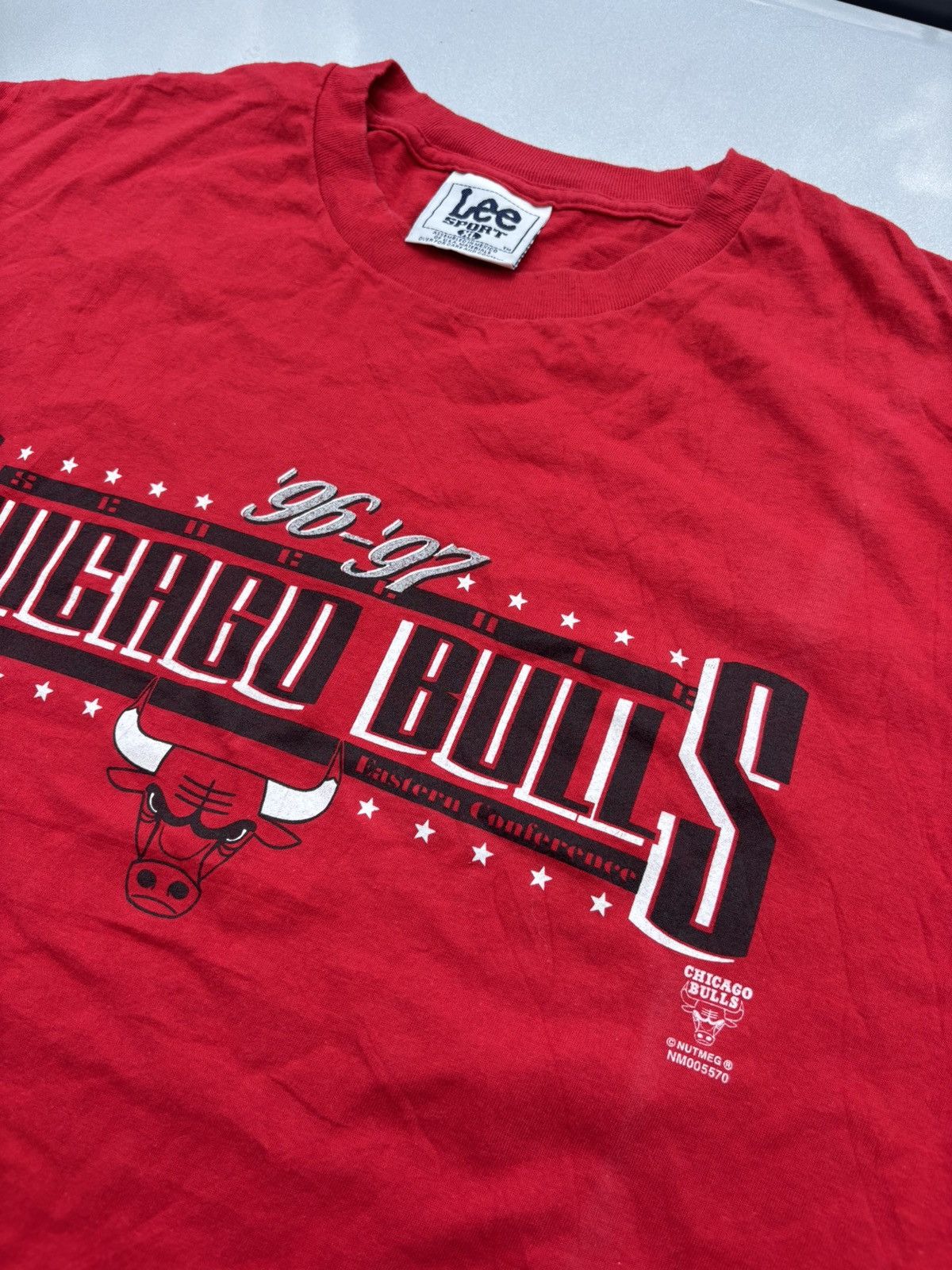NBA × Vintage Vintage 90’s Chicago Bulls Tshirt Size US XL / EU 56 / 4 - 3 Thumbnail