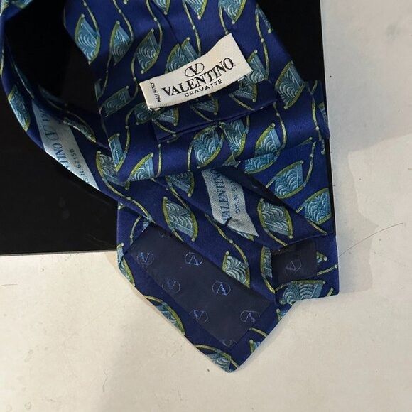 Valentino Valentino Blue Silk Tie Luxury Neckwear Couture Mans Neckti Size ONE SIZE - 4 Thumbnail