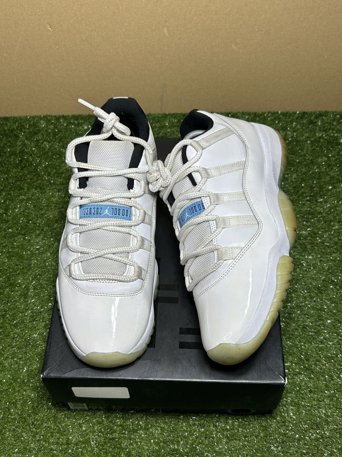 Jordan Brand Jordan 11 low Legend Blue Size US 10 / EU 43 - 1 Thumbnail