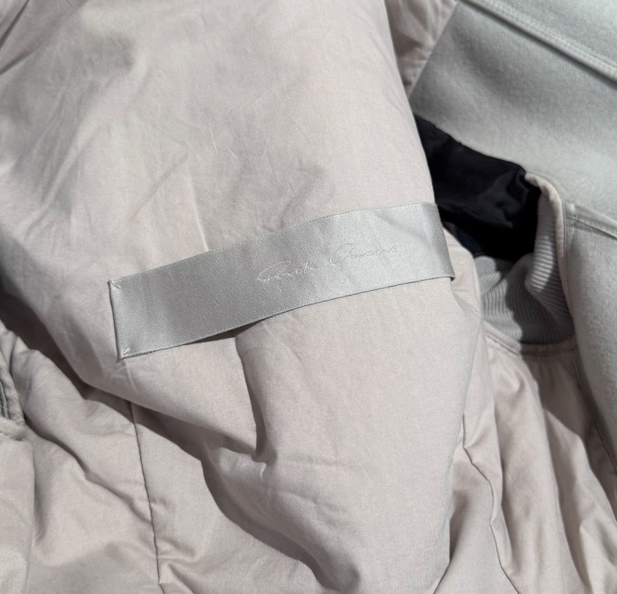 Rick Owens Rick Owens Women's Side-Zip Sheepskin & Wool Paneled Coat Size L / US 10 / IT 46 - 4 Thumbnail